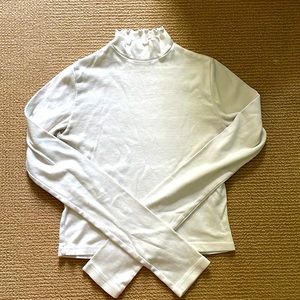 XS Brandy Melville Turtleneck